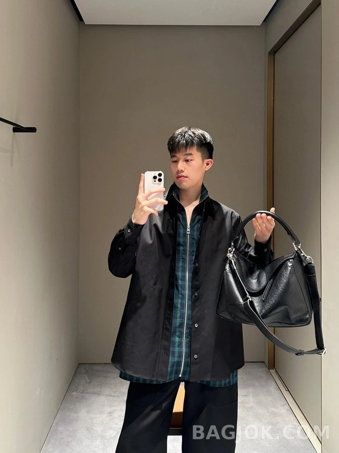 로에베 로에베 아나그램 자수 패치워크 지퍼 셔츠 재킷 상세 이미지