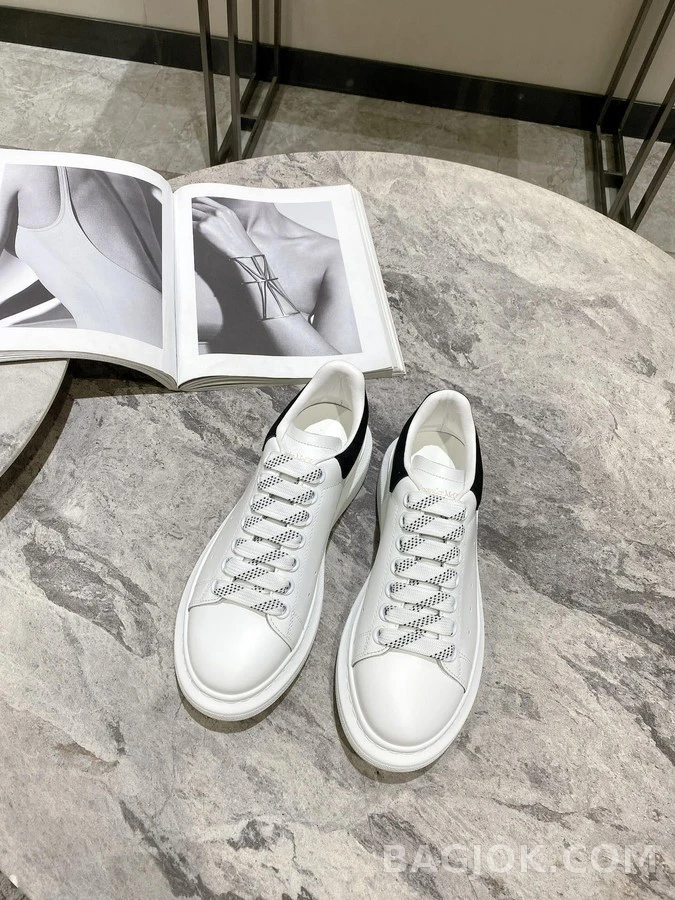 알렉산더 맥퀸 알렉산더 맥퀸 오버사이즈 스니커즈 상세 이미지