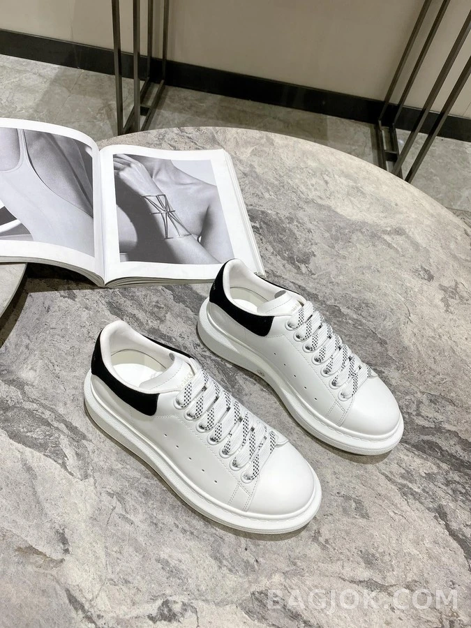 알렉산더 맥퀸 알렉산더 맥퀸 오버사이즈 스니커즈 상세 이미지