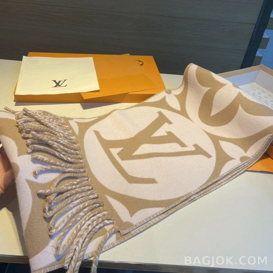 루이비통 루이비통 메달리언 스카프 상세 이미지
