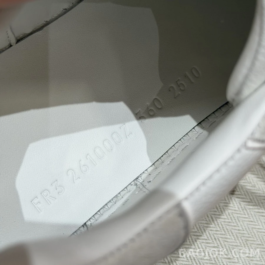 에르메스 에르메스 H 펀칭 스니커즈 상세 이미지