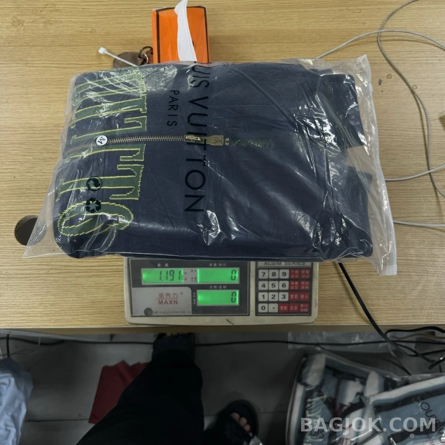 루이비통 루이비통 모노그램 자카드 후드 집업 상세 이미지