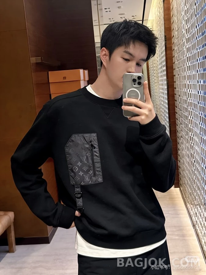 루이비통 루이비통 모노그램 포켓 맨투맨 상세 이미지