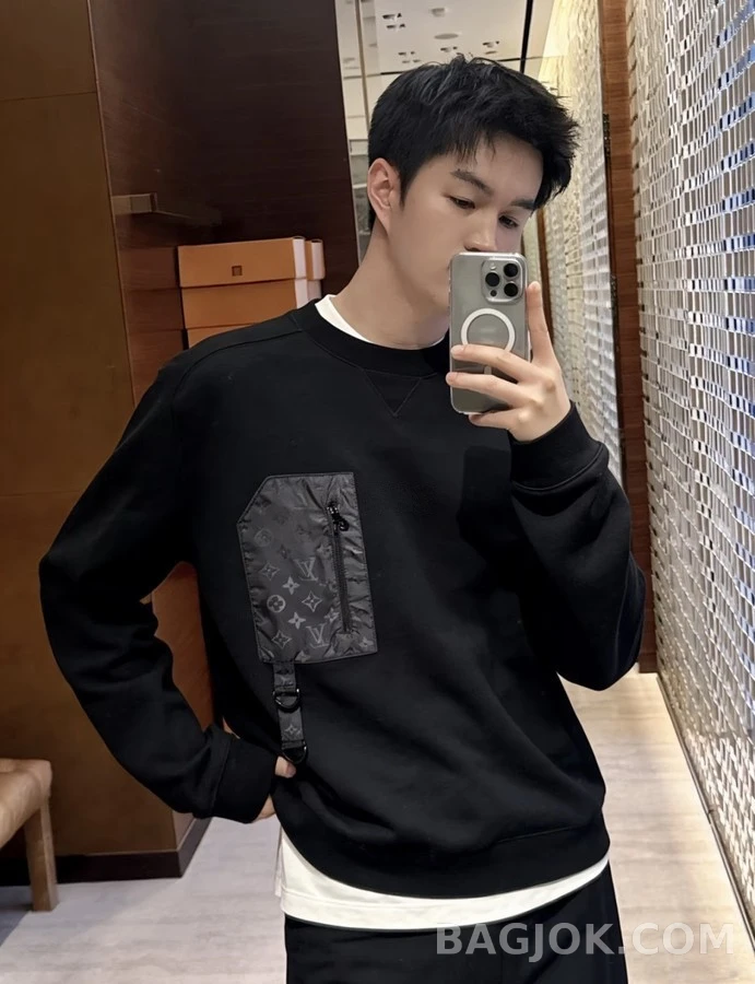 루이비통 루이비통 모노그램 포켓 맨투맨 상세 이미지