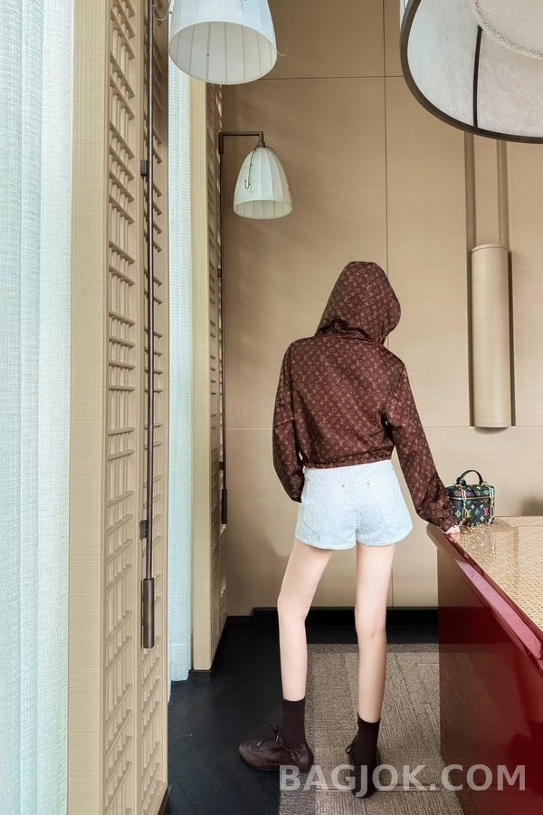 루이비통 루이비통 모노그램 후드 집업 상세 이미지