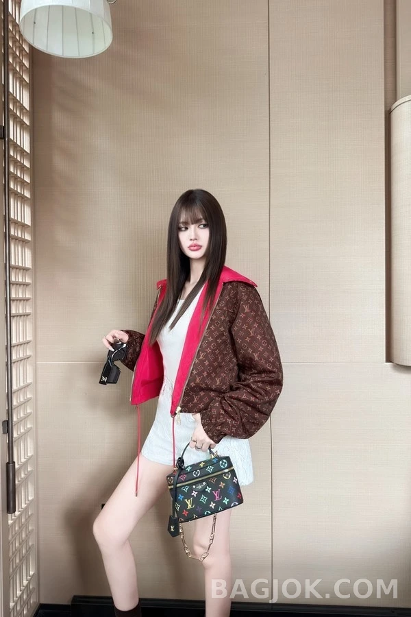 루이비통 루이비통 모노그램 후드 집업 상세 이미지
