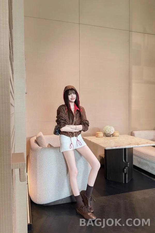 루이비통 루이비통 모노그램 후드 집업 상세 이미지