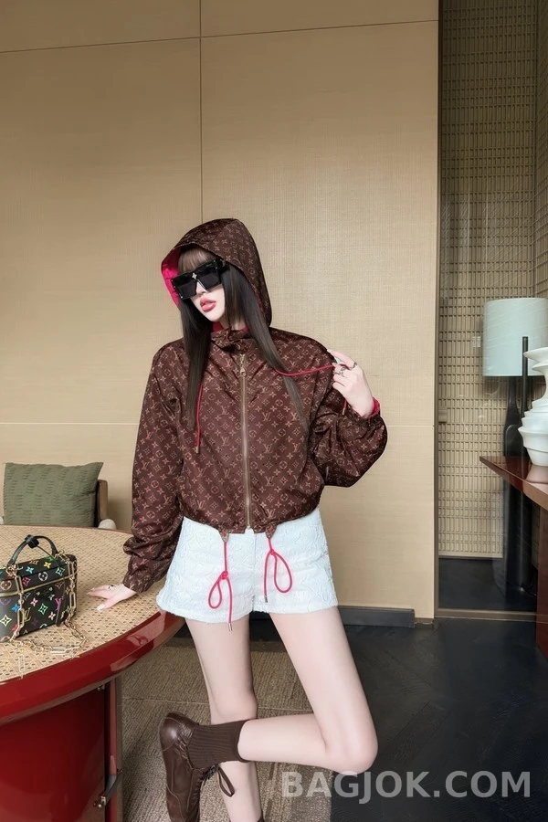 루이비통 루이비통 모노그램 후드 집업 상세 이미지