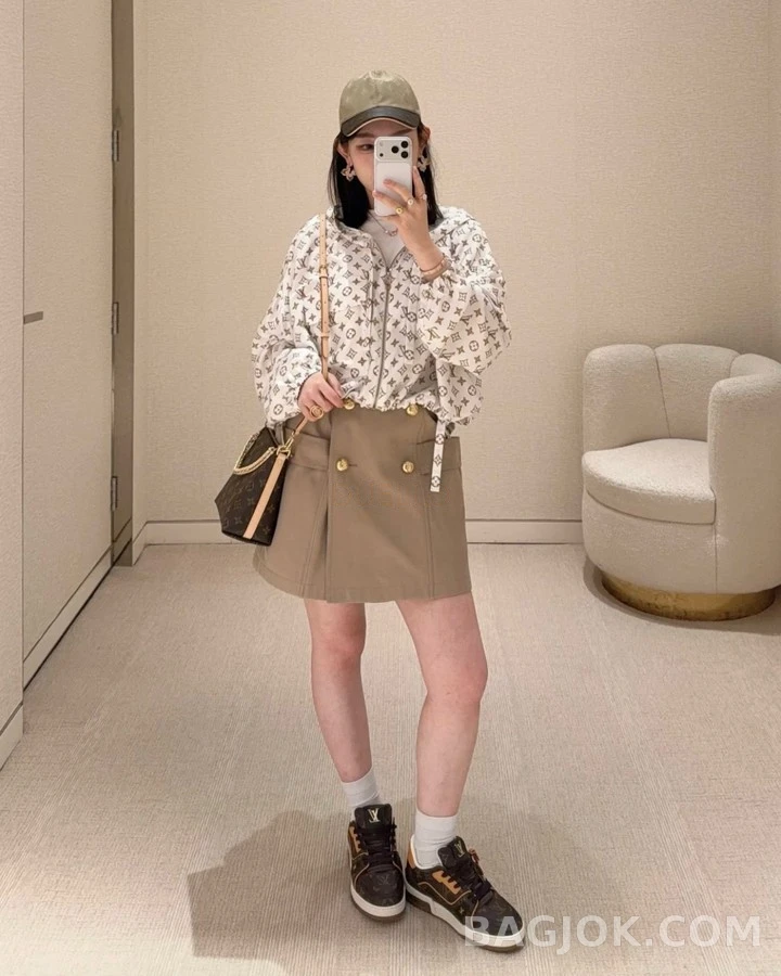 루이비통 루이비통 모노그램 후드 크롭 자켓 상세 이미지