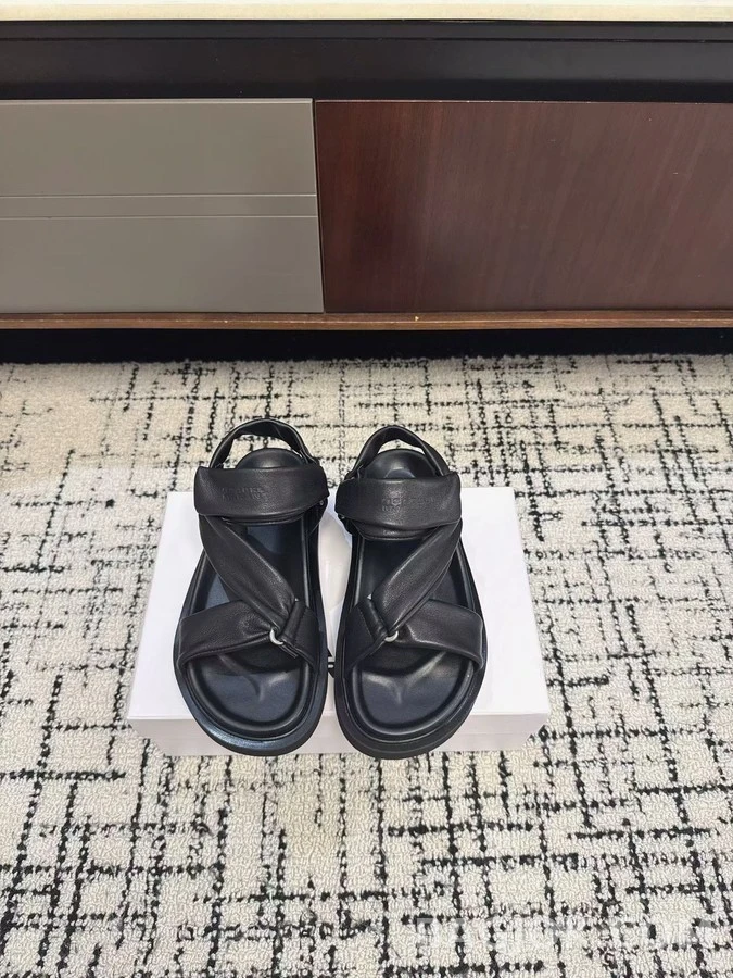  이자벨마랑 패디드 크로스 스트랩 플랫폼 샌들 상세 이미지