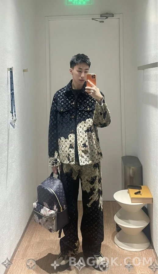 루이비통 루이비통 번파이어 모노그램 플록 데님 자켓 상세 이미지