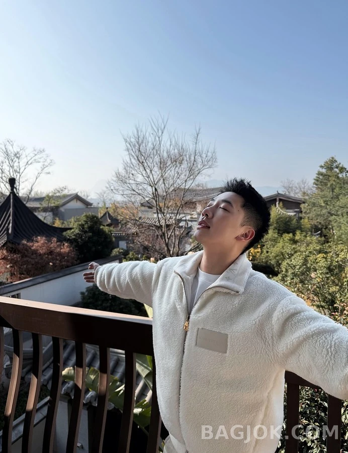 루이비통 루이비통 스웨이드 패치 테디 자켓 상세 이미지