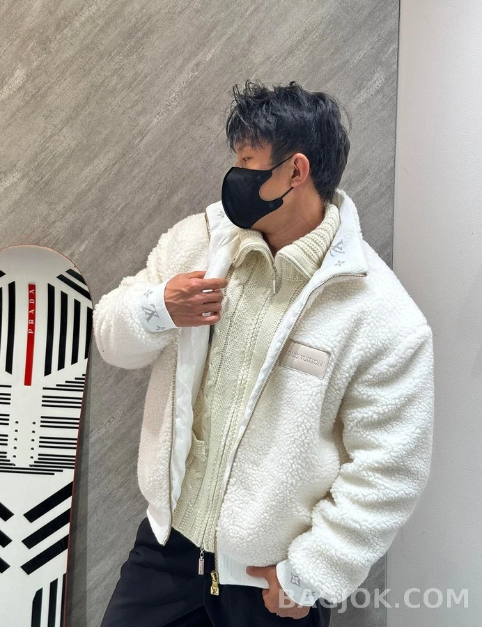 루이비통 루이비통 스웨이드 패치 테디 자켓 상세 이미지
