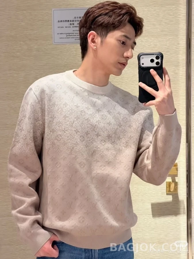 루이비통 루이비통 일광 표백 모노그램 긴팔 티셔츠 상세 이미지