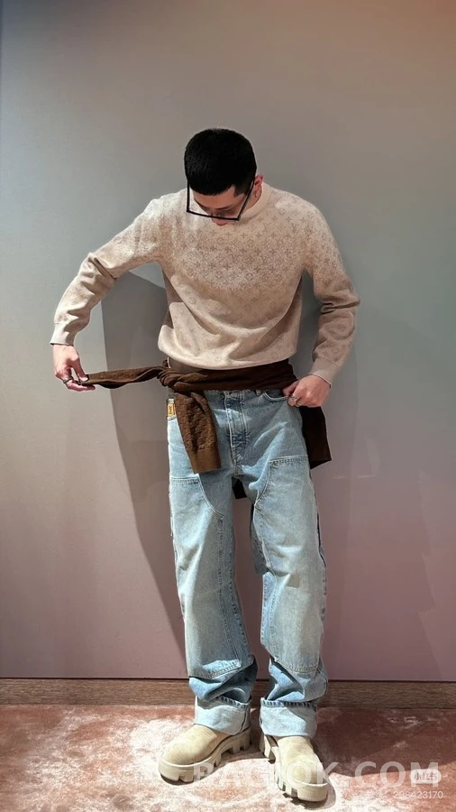 루이비통 루이비통 일광 표백 모노그램 긴팔 티셔츠 상세 이미지