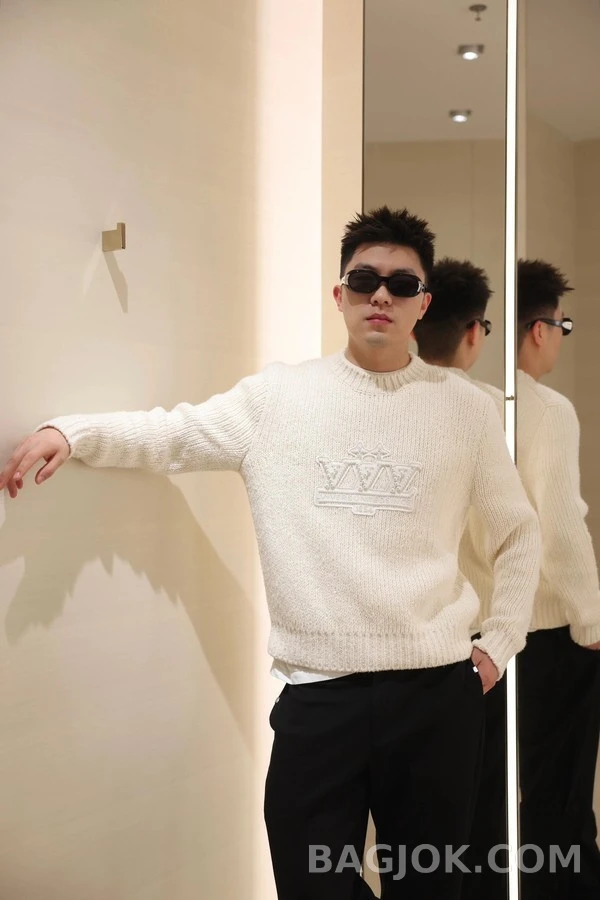루이비통 루이비통 펄 로고 니트 상세 이미지