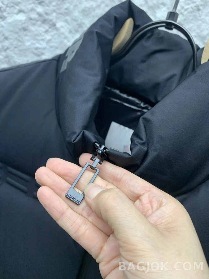 몽클레어 몽클레어 ASAP ROCKY 패딩 슬리브리스 상세 이미지