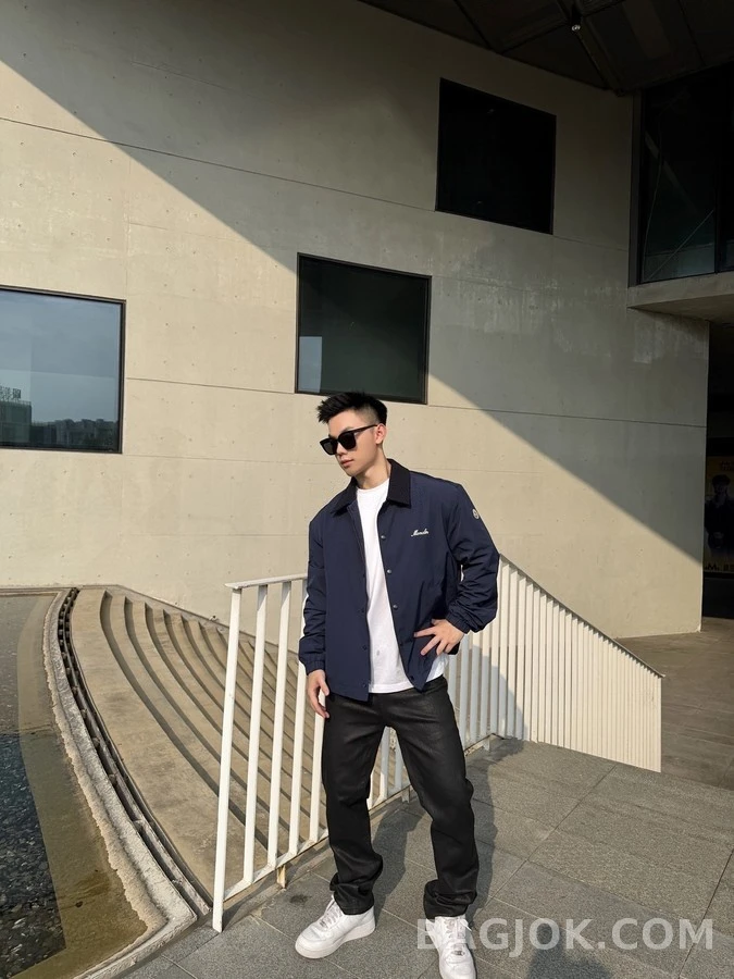 몽클레어 몽클레어 로고 자수 자켓 상세 이미지
