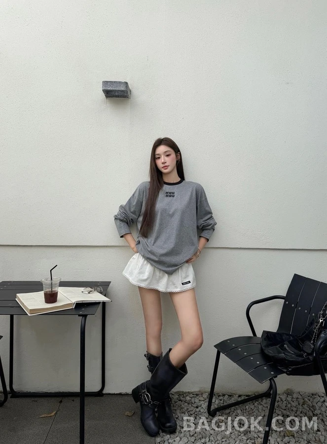 미우미우 미우미우 로고 긴팔 티셔츠 상세 이미지