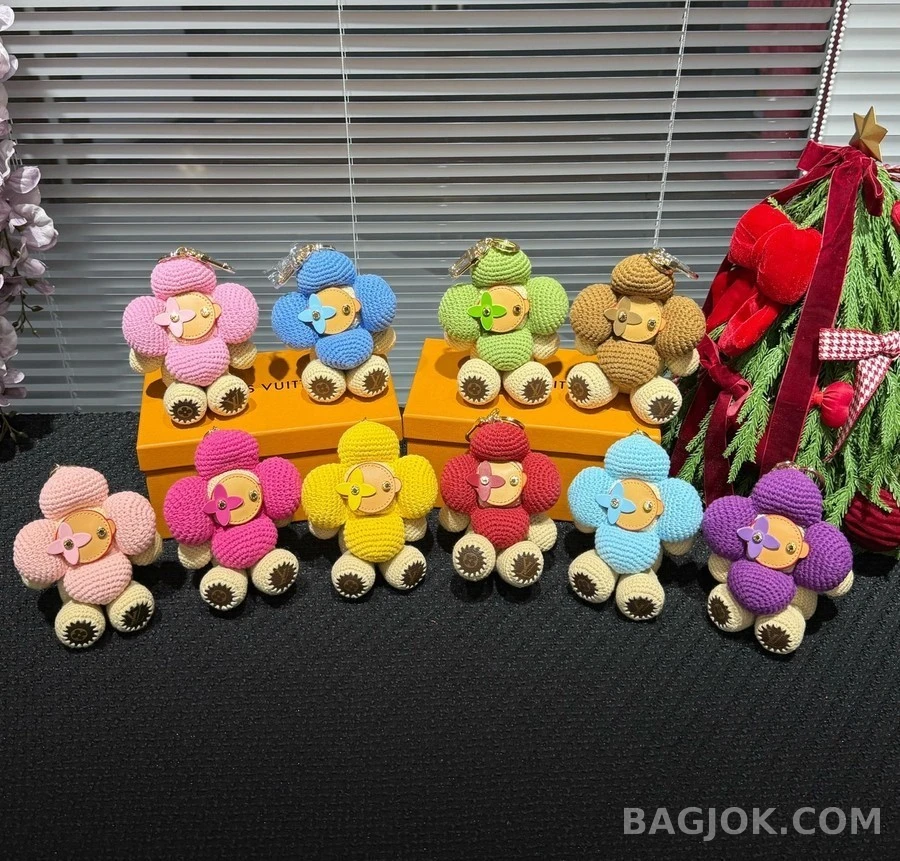 루이비통 루이비통 비비엔 크로셰 키링 상세 이미지