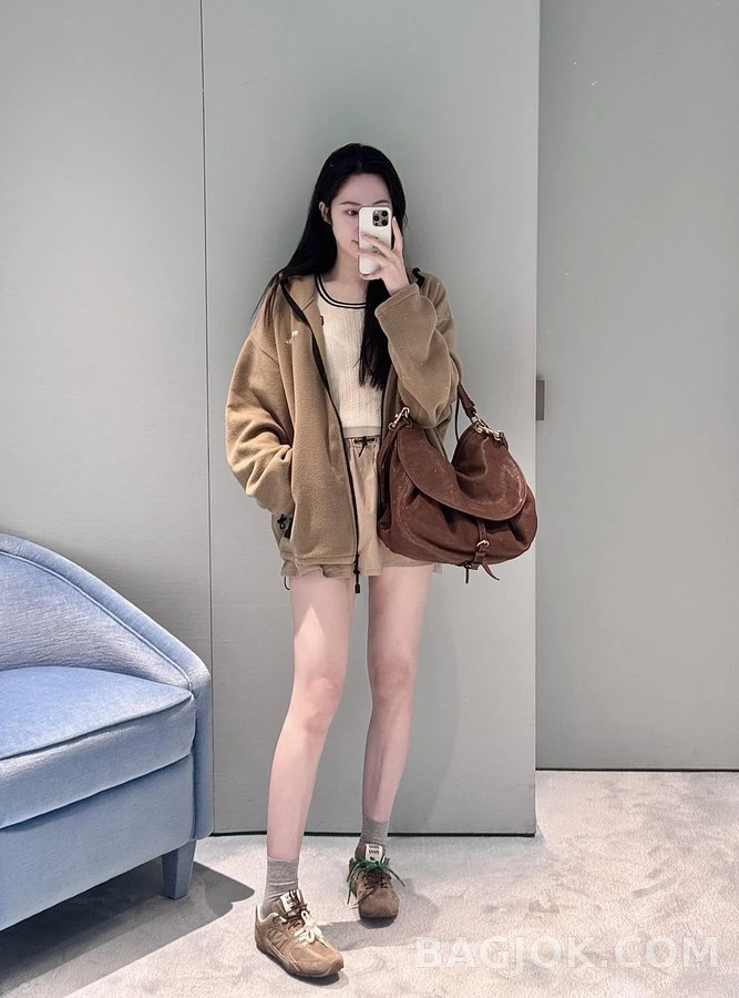 미우미우 미우미우 자수 플리스 자켓 상세 이미지