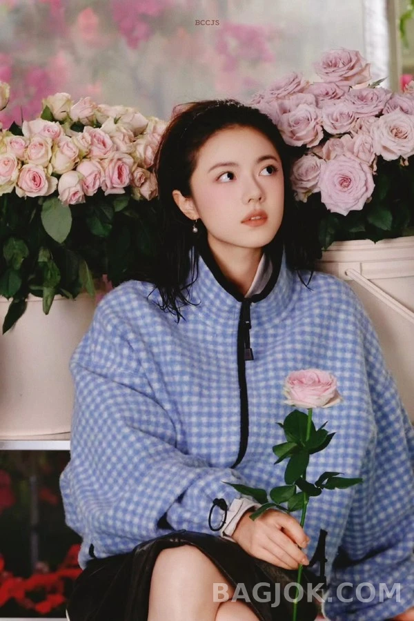 미우미우 미우미우 체크 플리스 자켓 상세 이미지