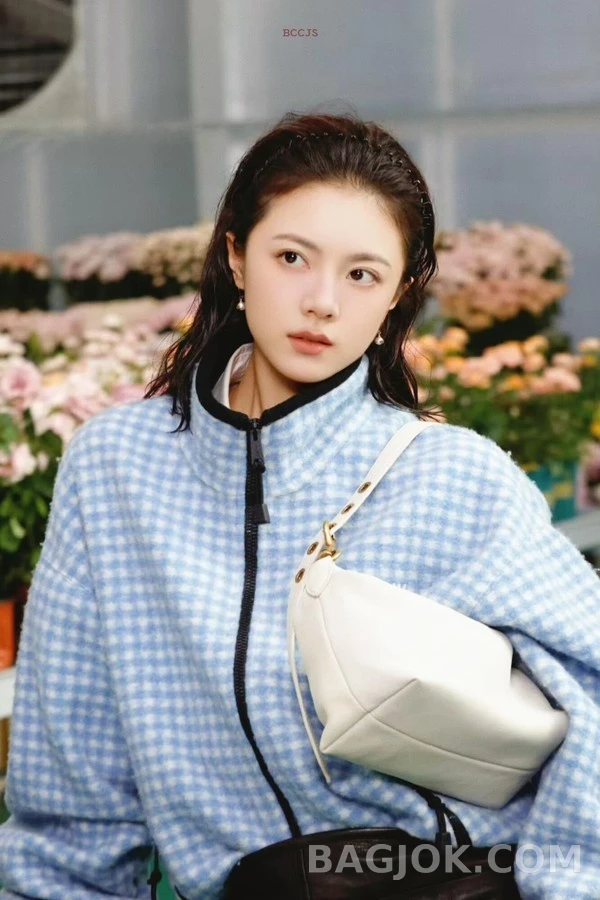 미우미우 미우미우 체크 플리스 자켓 상세 이미지