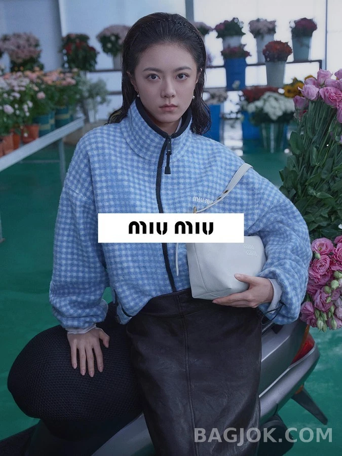 미우미우 미우미우 체크 플리스 자켓 상세 이미지