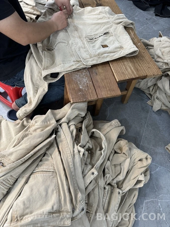 발렌시아가 발렌시아가 빈티지 조형 후드 데님 자켓 상세 이미지