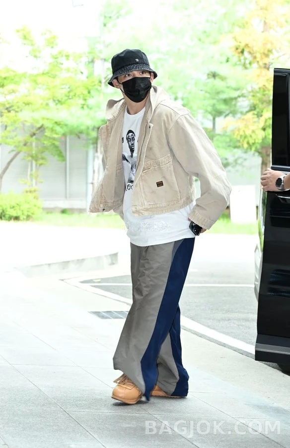 발렌시아가 발렌시아가 빈티지 조형 후드 데님 자켓 상세 이미지