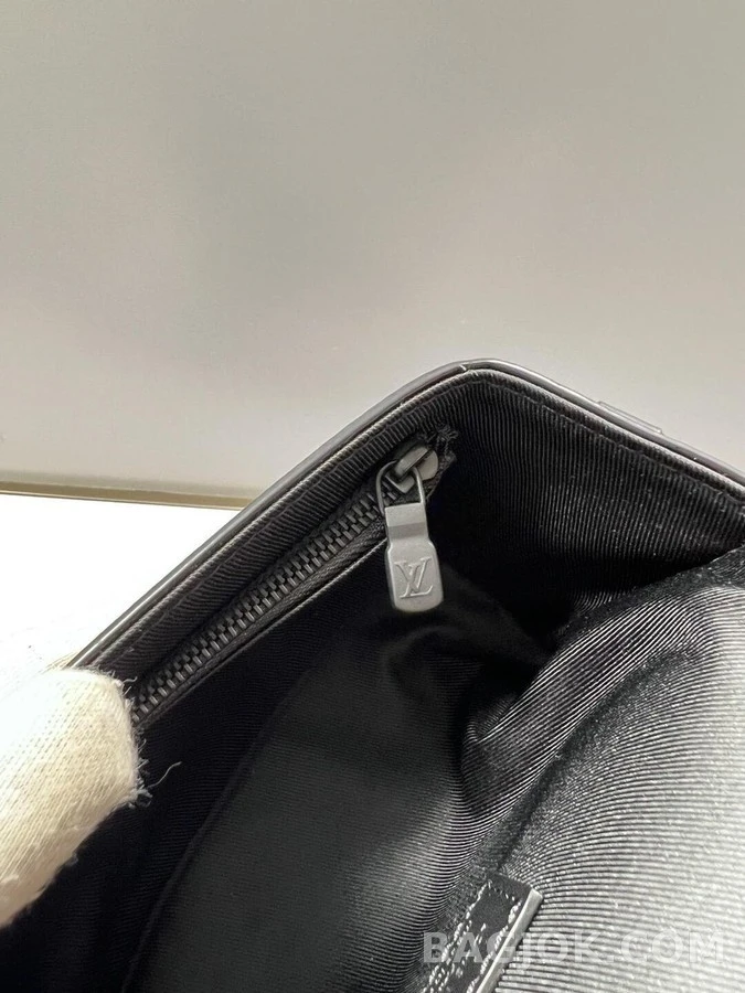 루이비통 루이비통 스티머 웨어러블 월릿 상세 이미지