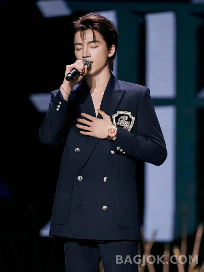  발망 엠블럼 더블 브레스트 블레이저 상세 이미지