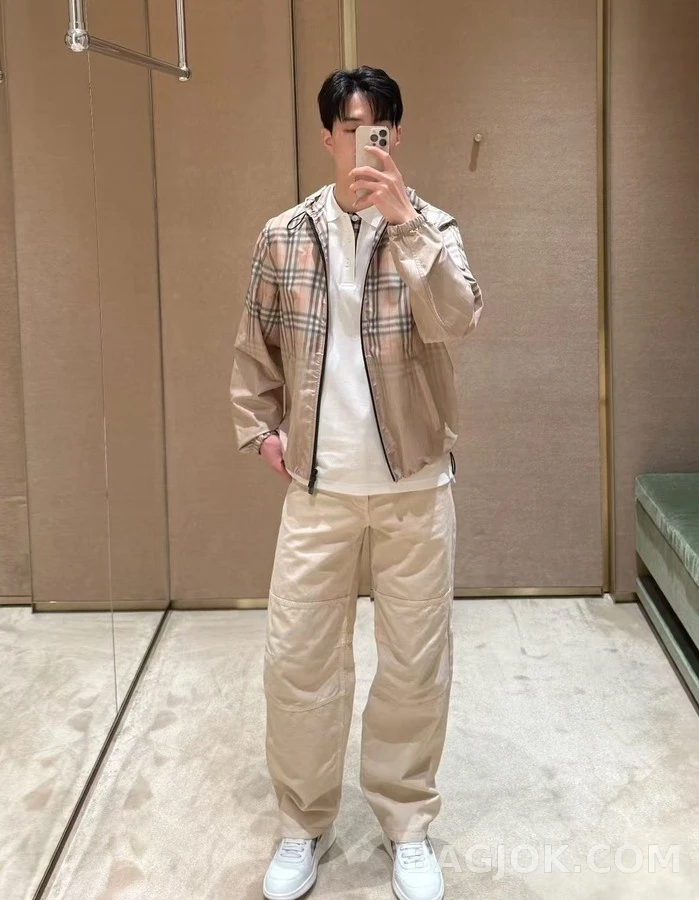 버버리 버버리 그라데이션 체크 후드 자켓 상세 이미지