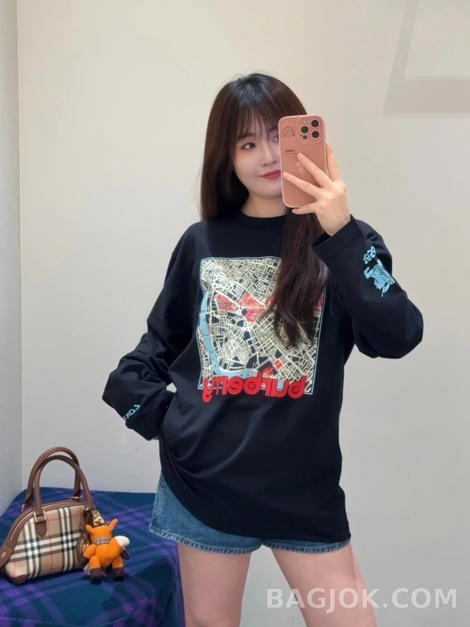 버버리 버버리 런던 지도 프린트 긴팔 티셔츠 상세 이미지