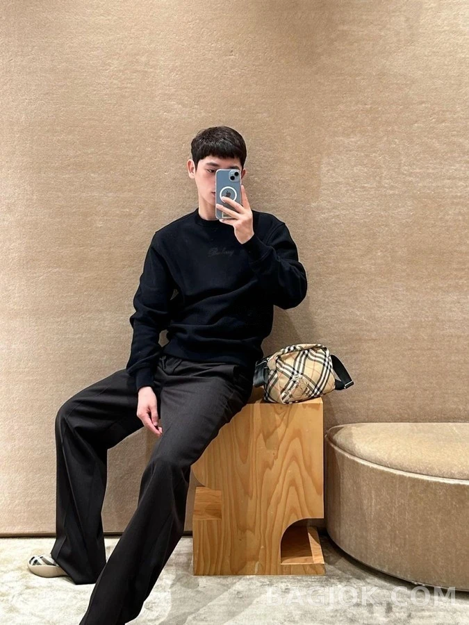 버버리 버버리 체인 스티치 자수 맨투맨 상세 이미지