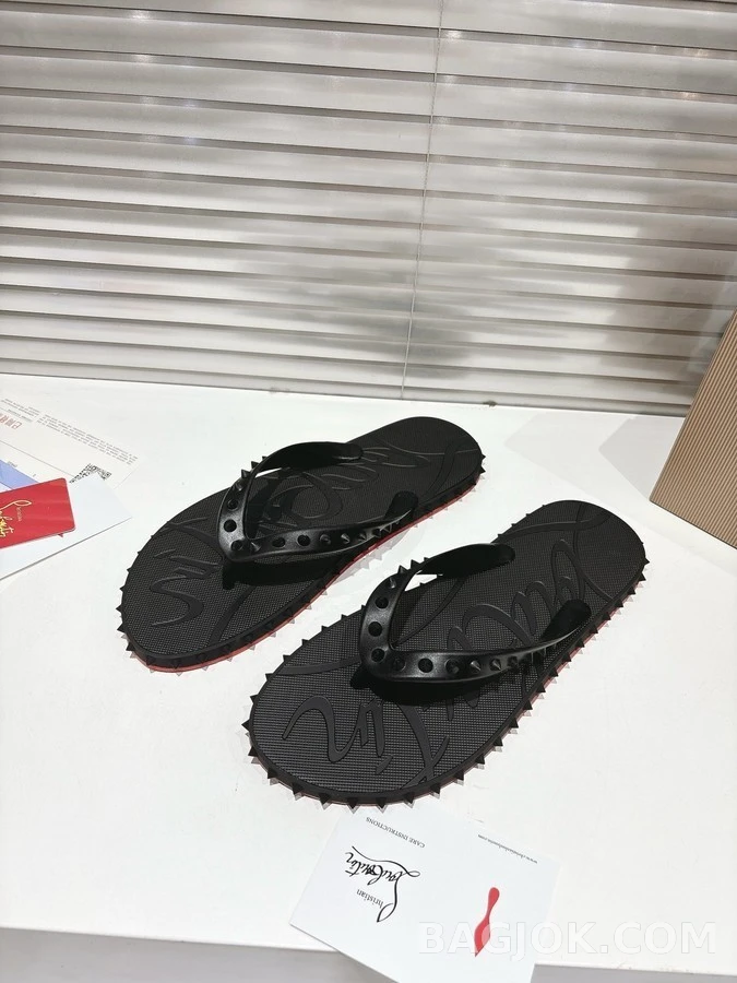  크리스찬루부탱 스터드 플립플랍 상세 이미지