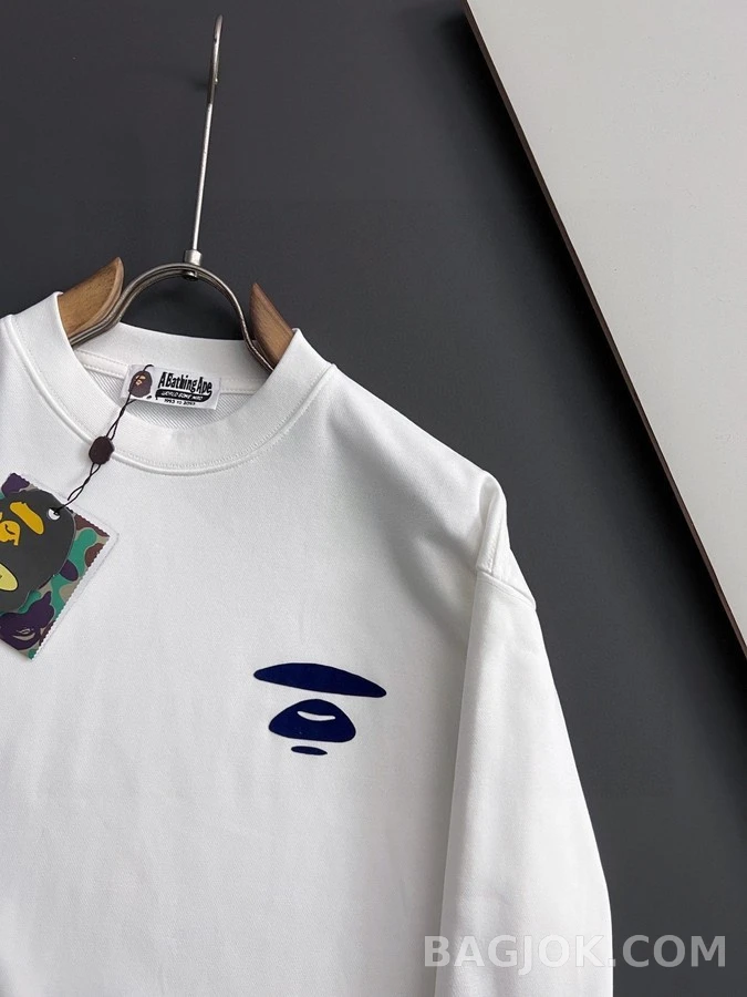  베이프 AAPE 유니버스 로고 맨투맨 상세 이미지