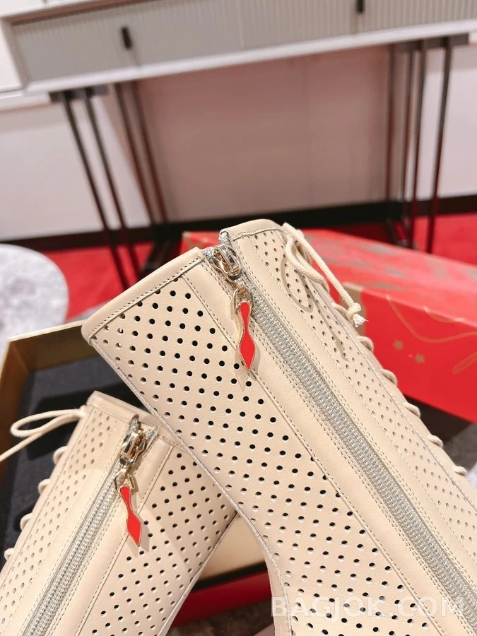  크리스찬루부탱 펀칭 레이스업 부티 힐 상세 이미지