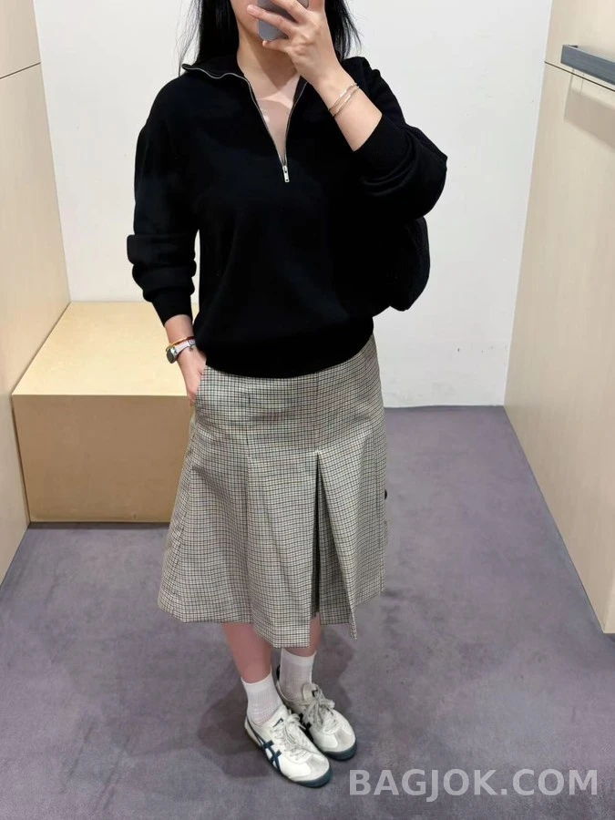 샤넬 샤넬 로고 하프 집업 니트 상세 이미지
