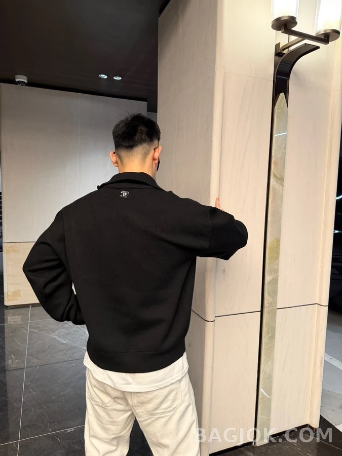 샤넬 샤넬 로고 하프 집업 니트 상세 이미지