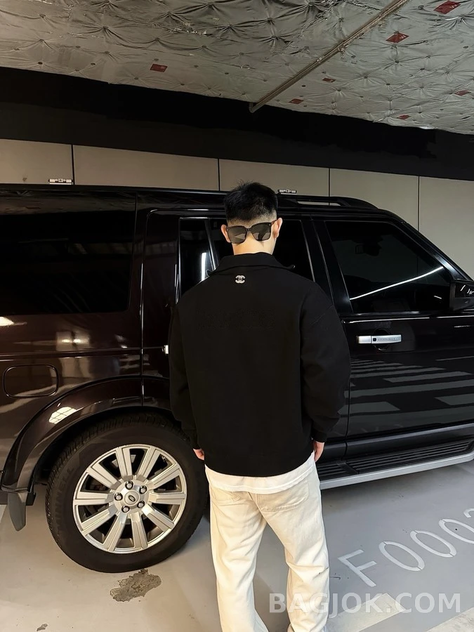 샤넬 샤넬 로고 하프 집업 니트 상세 이미지