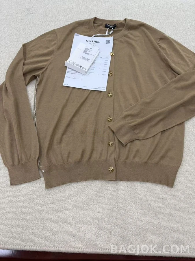 샤넬 샤넬 버튼 라운드넥 가디건 상세 이미지