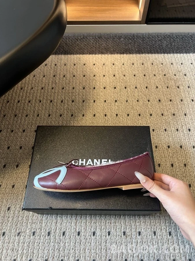 샤넬 샤넬 퀼팅 더블 C 리본 플랫 상세 이미지