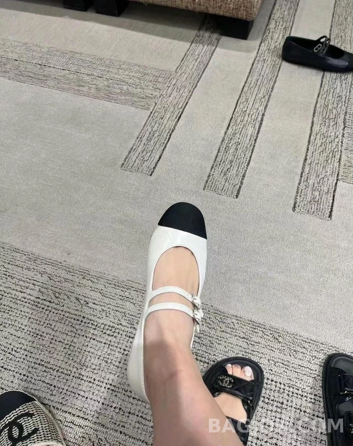 샤넬 샤넬 메리 제인 램스킨 플랫슈즈 상세 이미지