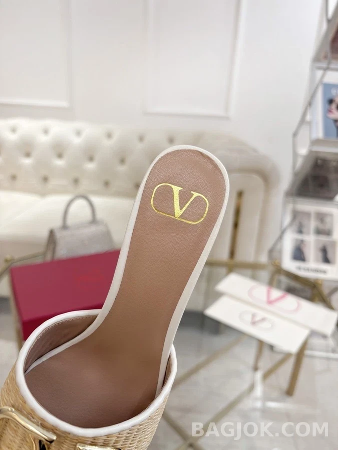 발렌티노 발렌티노 V로고 라피아 블록힐 샌들 상세 이미지