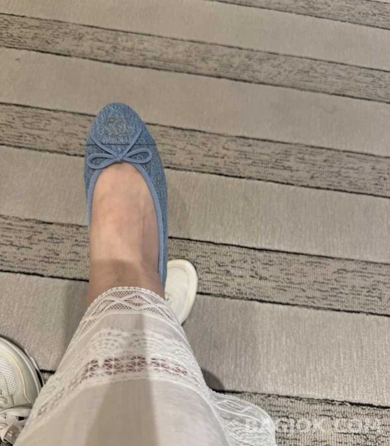 샤넬 샤넬 데님 퀼팅 플랫 슈즈 상세 이미지