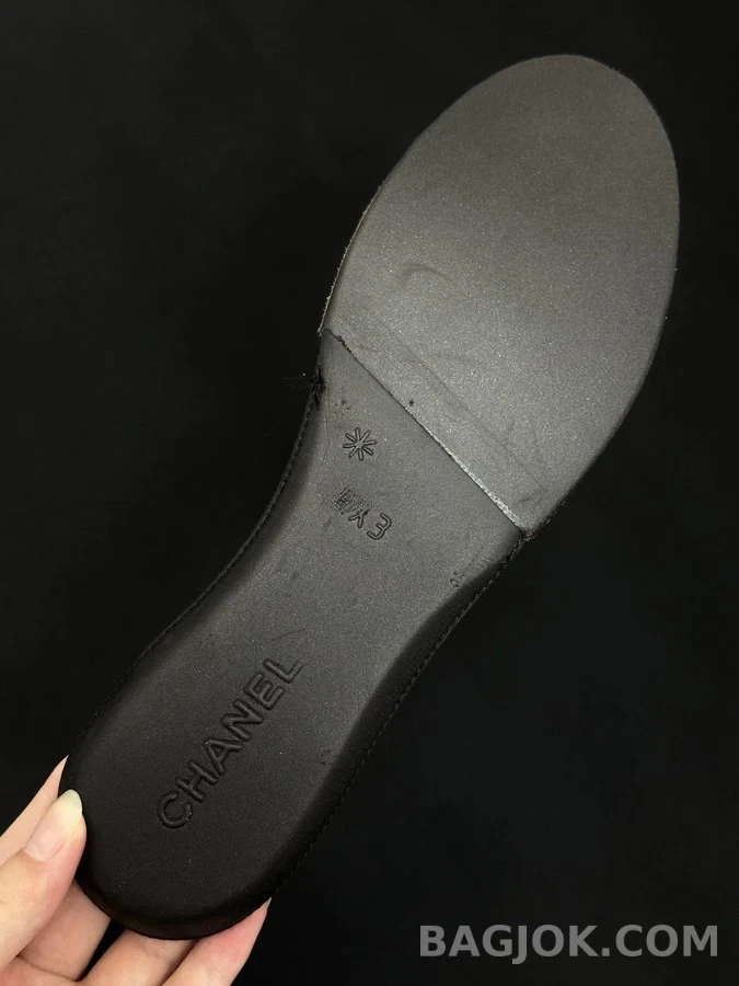 샤넬 샤넬 투톤 레터링 스니커즈 상세 이미지