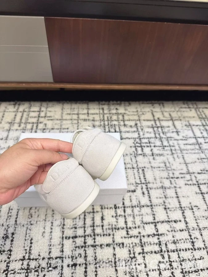디올 디올 로고 스트라이프 스니커즈 상세 이미지