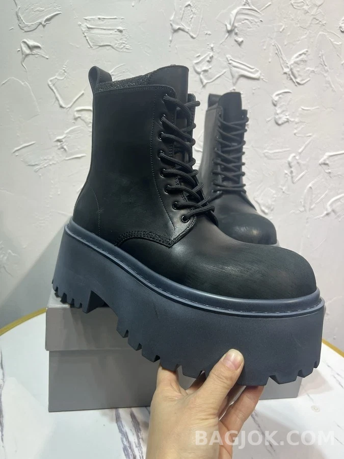 발렌시아가 발렌시아가 스트라이크 부츠 상세 이미지