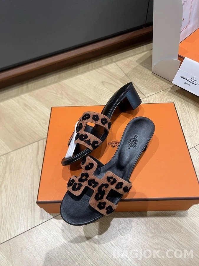 에르메스 에르메스 레오파드 H 로고 블록힐 샌들 상세 이미지
